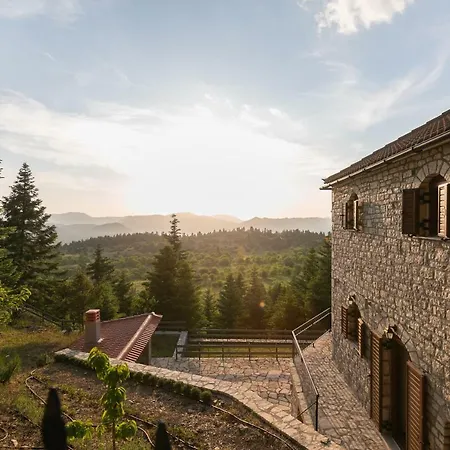 Relax In Mainalo Villa Radhos