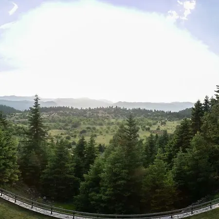 Relax In Mainalo Vila Radhos