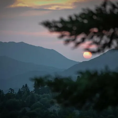 Relax In Mainalo Radhos