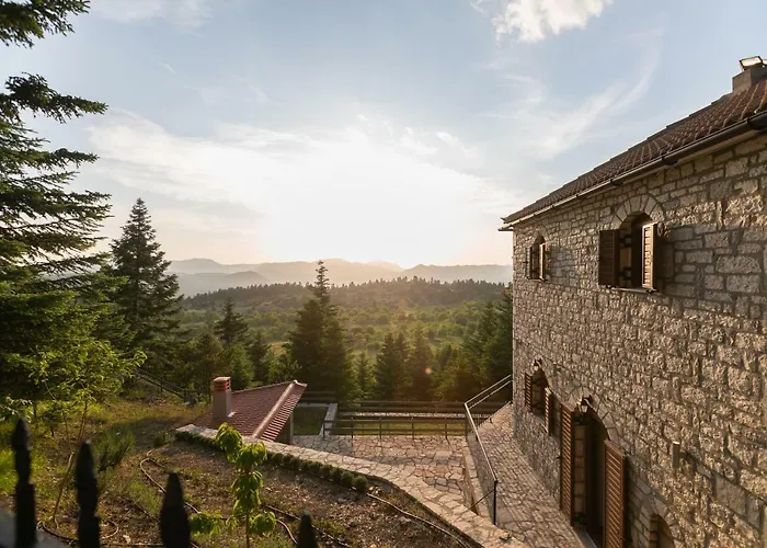 Relax In Mainalo Villa Radhos