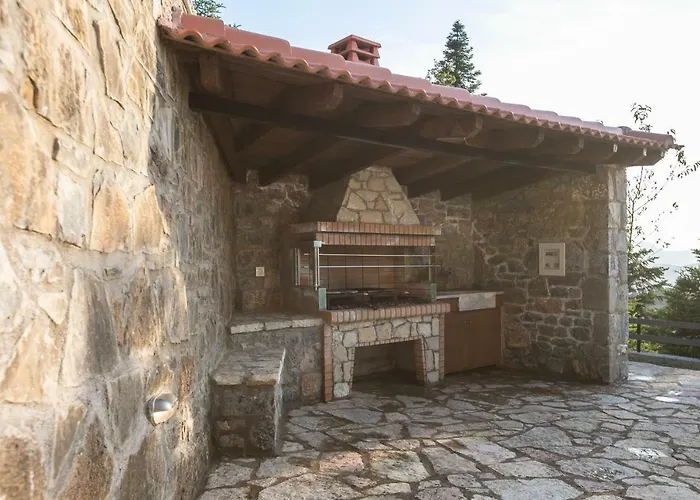 Relax In Mainalo Radhos