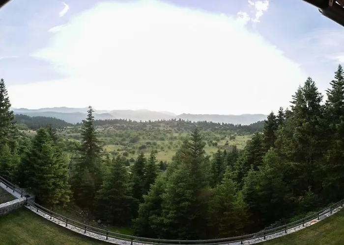 Relax In Mainalo Villa Radhos