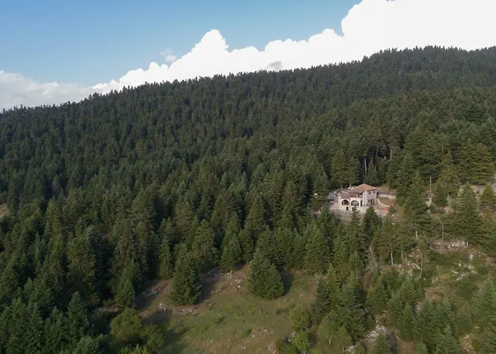 Relax In Mainalo Villa Radhos